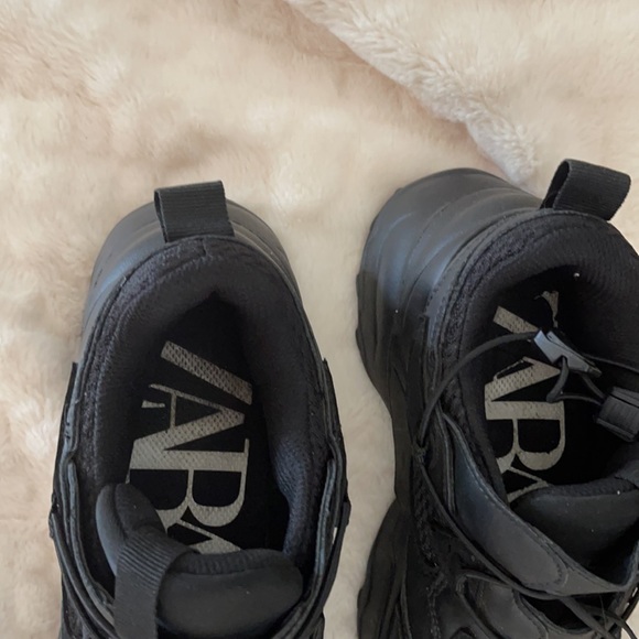 ZARA. Size37.color black - Picture 3 of 5